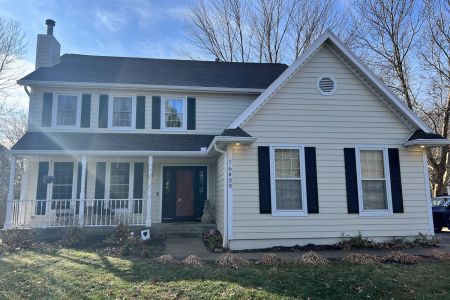 James hardie navajo beige arctic white trim in olathe ks