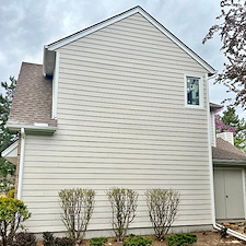 Upgrade-Your-Curb-Appeal-with-a-Trusted-Siding-Contractor 5